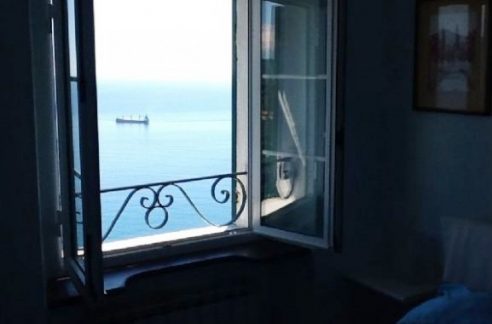 GENOVA SANT'ILARIO Vendesi 74 mq. vista mare